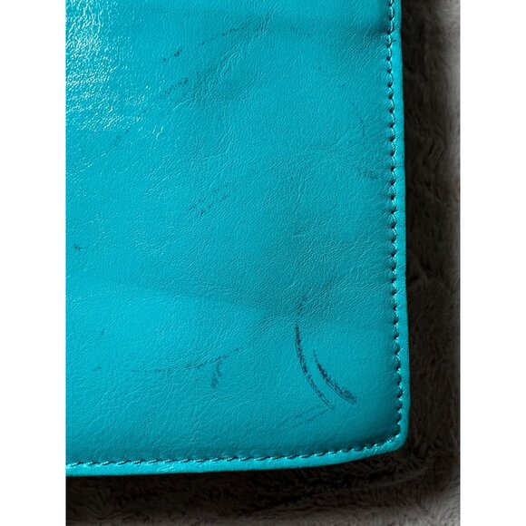 Patricia Nash Aqua Leather Rose Tooled Crossbody Bag With Chain Strap & Tassel - Picture 8 of 16